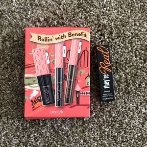 Benefit Cosmetics Mini kit